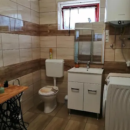 Apartment Orsegi Lapreti Vendeghaz *