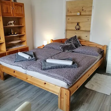 Orsegi Lapreti Vendeghaz