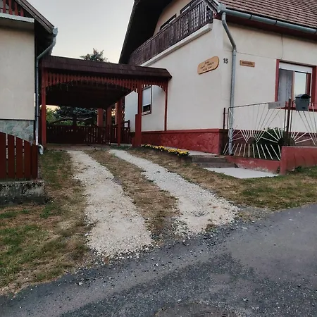 Orsegi Lapreti Vendeghaz * Szoce